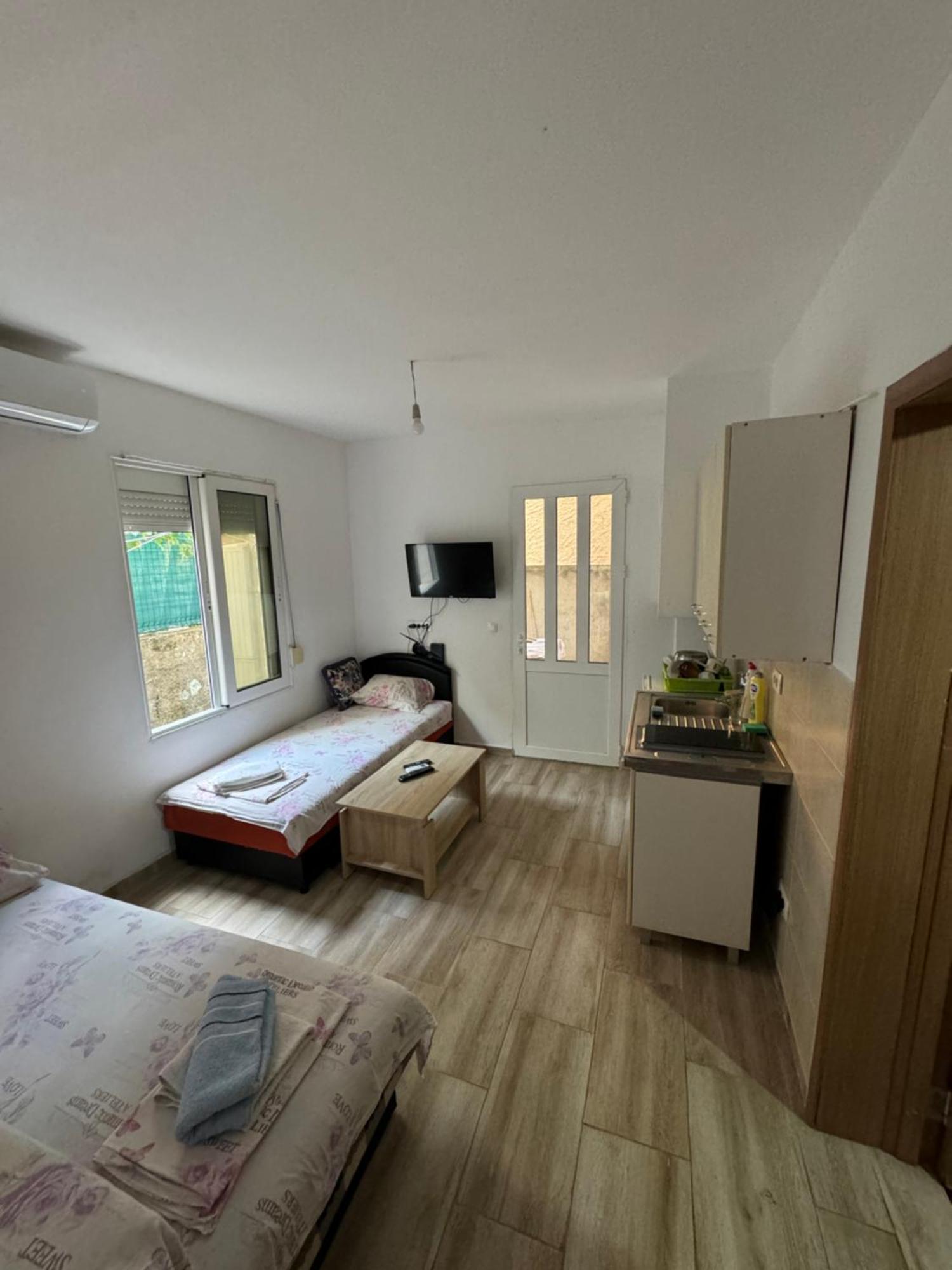 Apartment Perutovic ストモレ エクステリア 写真